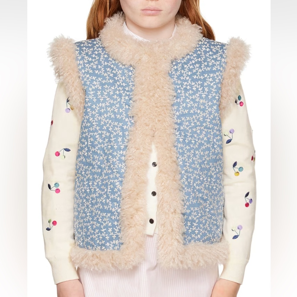BONPOINT fur vest. Floral pattern embroidered throughout. 6 y.o.